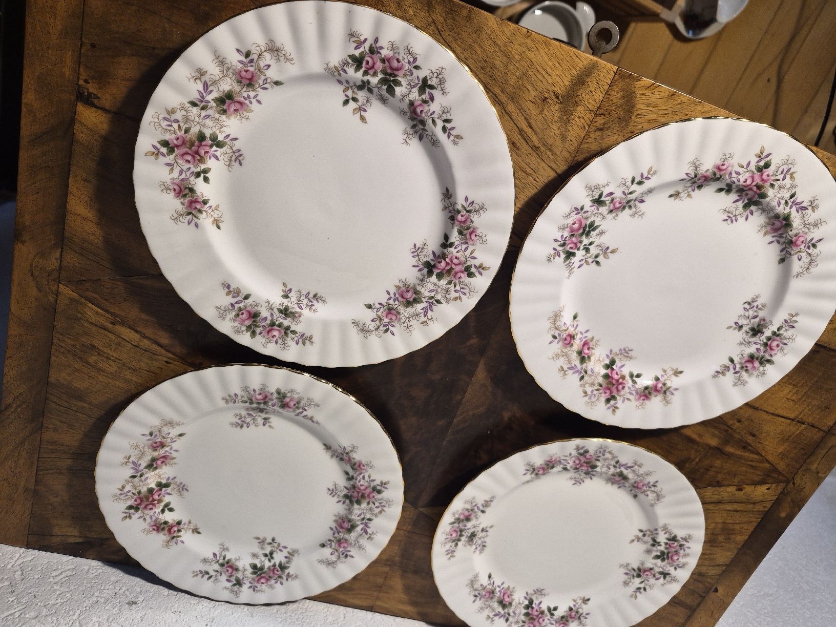 Royal Albert Set di piatti: Royal Albert Lavender Rose Teller, 4er Set – Usato da Frauenfeld venduto da mel_2gqy