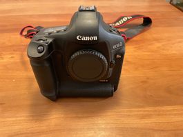 Canon 1Ds Mark III – Full Frame.