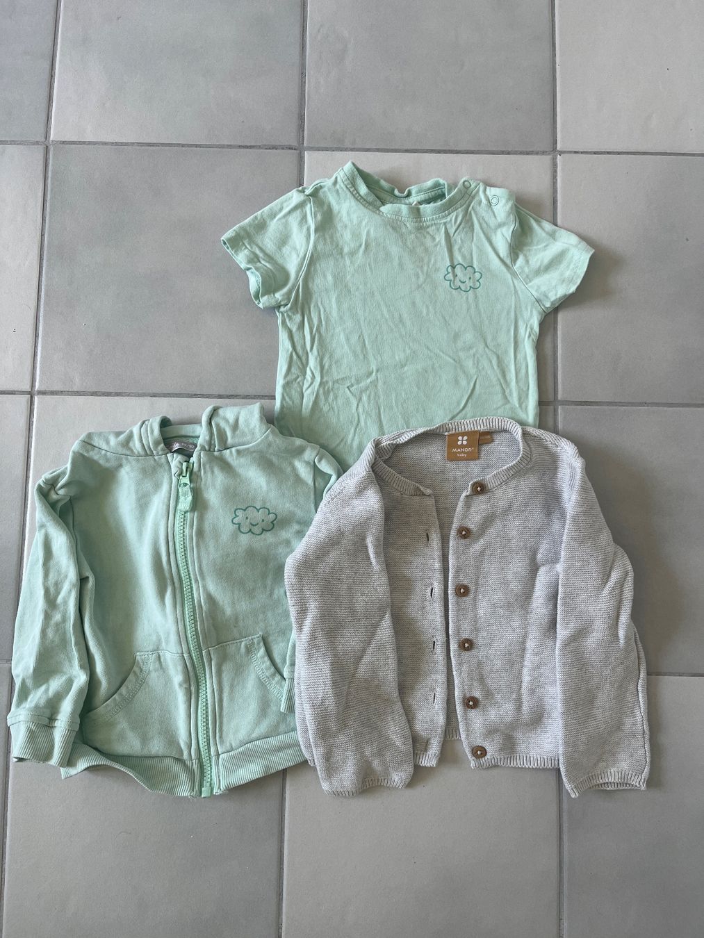 Kleiderpakete & -sets: Kleidung Mädchen Set Gr. 86/92 – Gebraucht aus St. Gallen von sda_p9ps