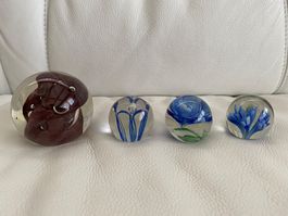 4 Glaskugeln 3 x klein Blumenmotiv 1 x mittel Farbwirbel NEU