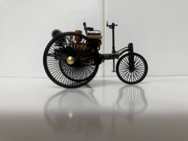 Mercedes-Benz 1886 1-24 Dreirad Rio L = 10cm 527 DF