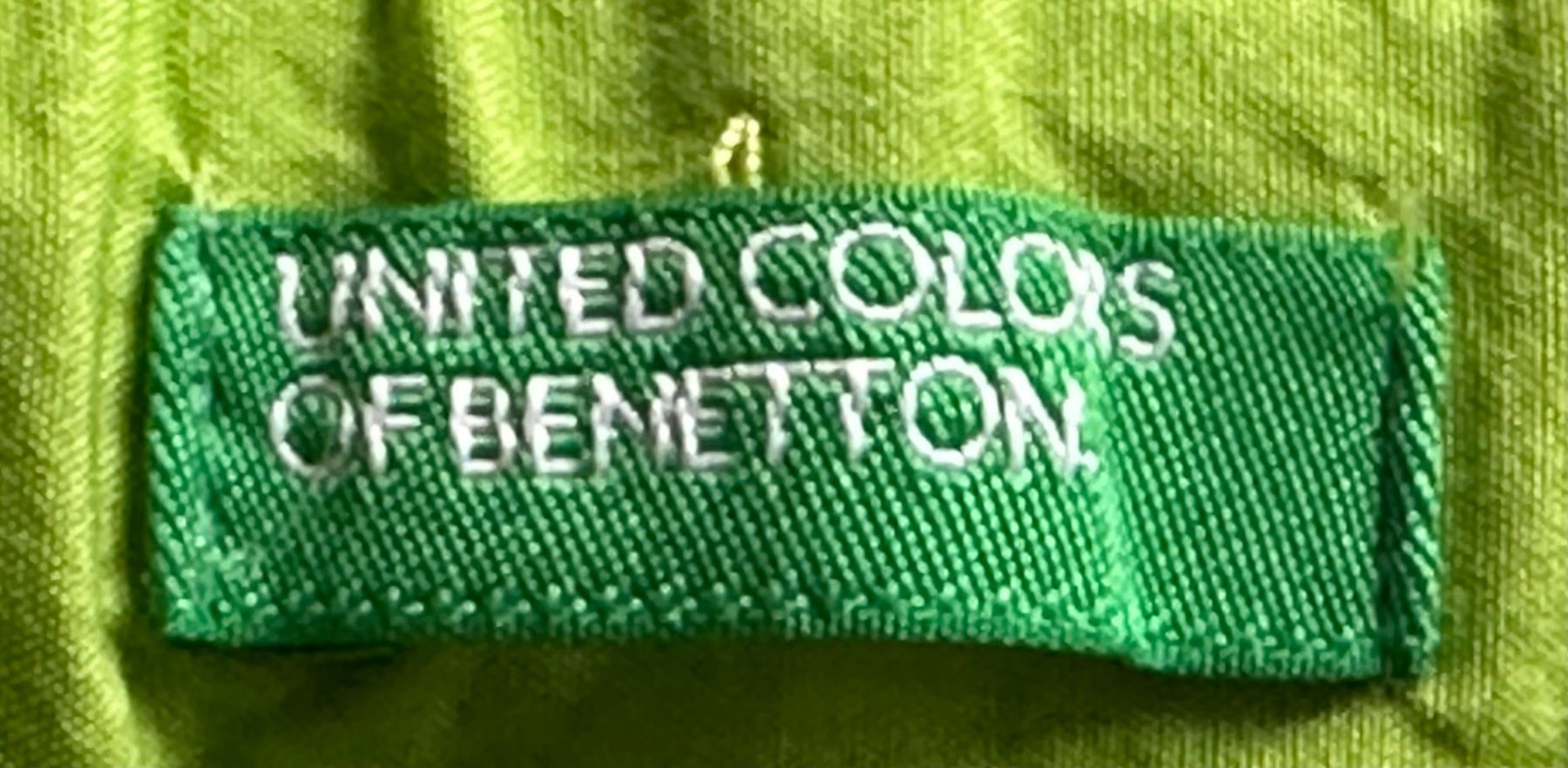 Benetton Pantaloni: 2 Bermuda in cotone Benetton – Usato da Castel San Pietro venduto da Moregi 4