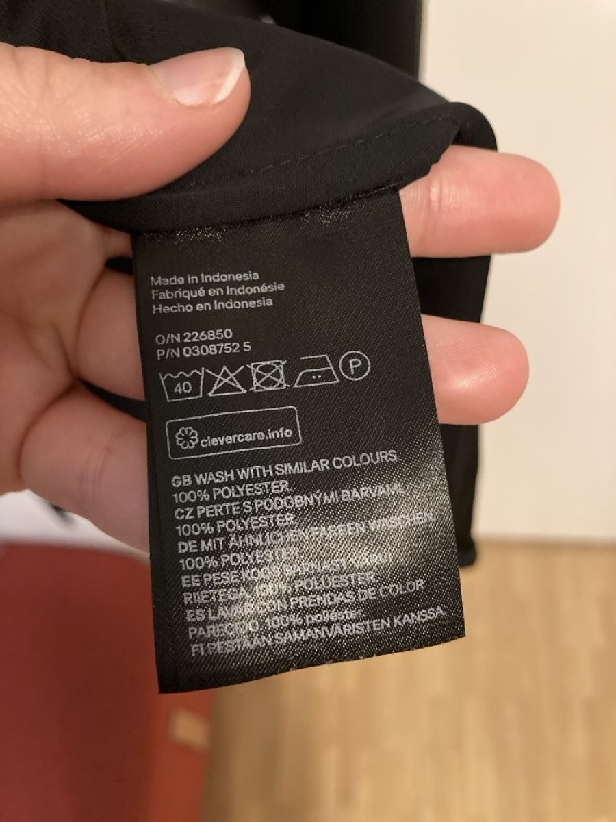 H&M Blusen: Schwarze Bluse neuwertig – Neu (gemäss Beschreibung) aus Urtenen-Schönbühl von alessibas 3