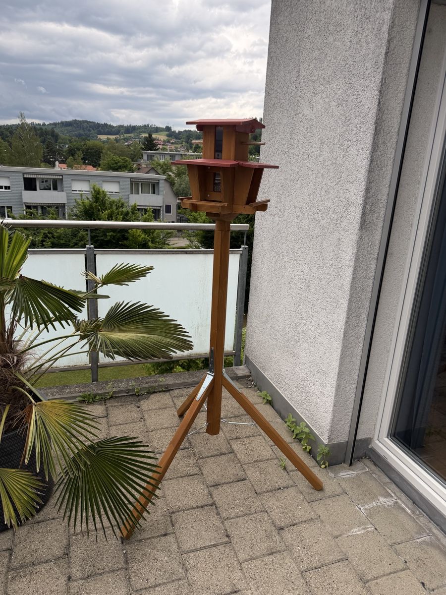 Petites maisons à oiseaux:    VOGELFUTTERHAUS    PALACE   – D'occasion à Wetzikon ZH par philippe_22