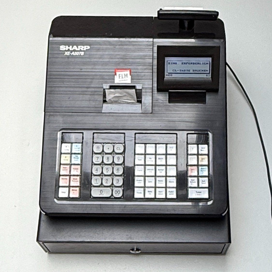 Sharp Registratore di cassa: Sharp XE-A207B Registrierkasse mit Geldschublade – Usato da luzern venduto da ARNI.