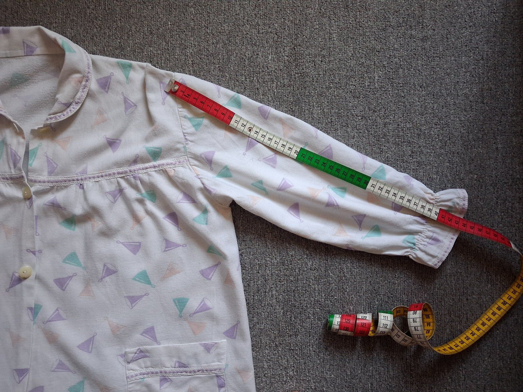 Pyjamas: Origineller Vintage Kinder Pyjama aus Flanell – D'occasion à Wald ZH par e8e 5