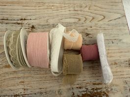 Diverses Spitzen Band / Chiffon-Band / Fransen -Band