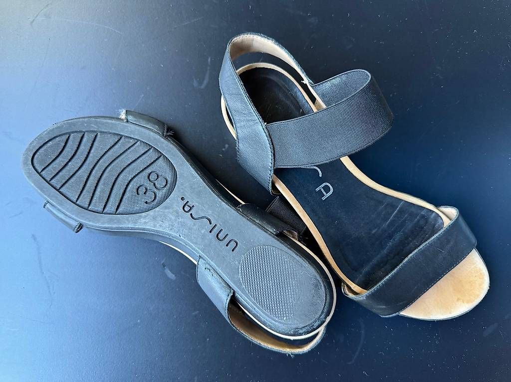 Scarpe da donna: UNISA Sandalen aus Leder – Usato da Basel venduto da StephiKn 3