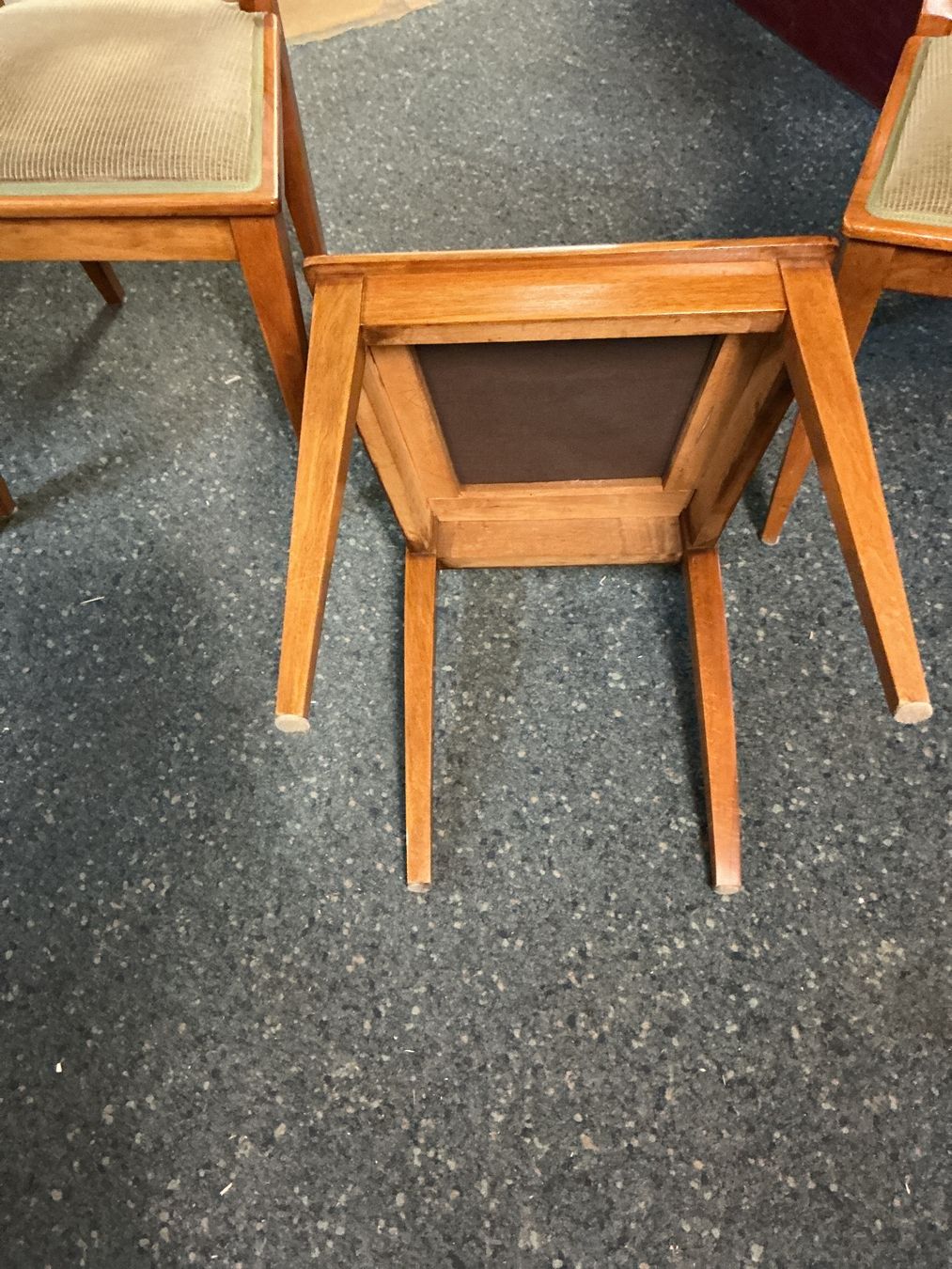 Chaises: 4 Holzstühle mit Sitzpolsterung – D'occasion à Bern par vielerart 3