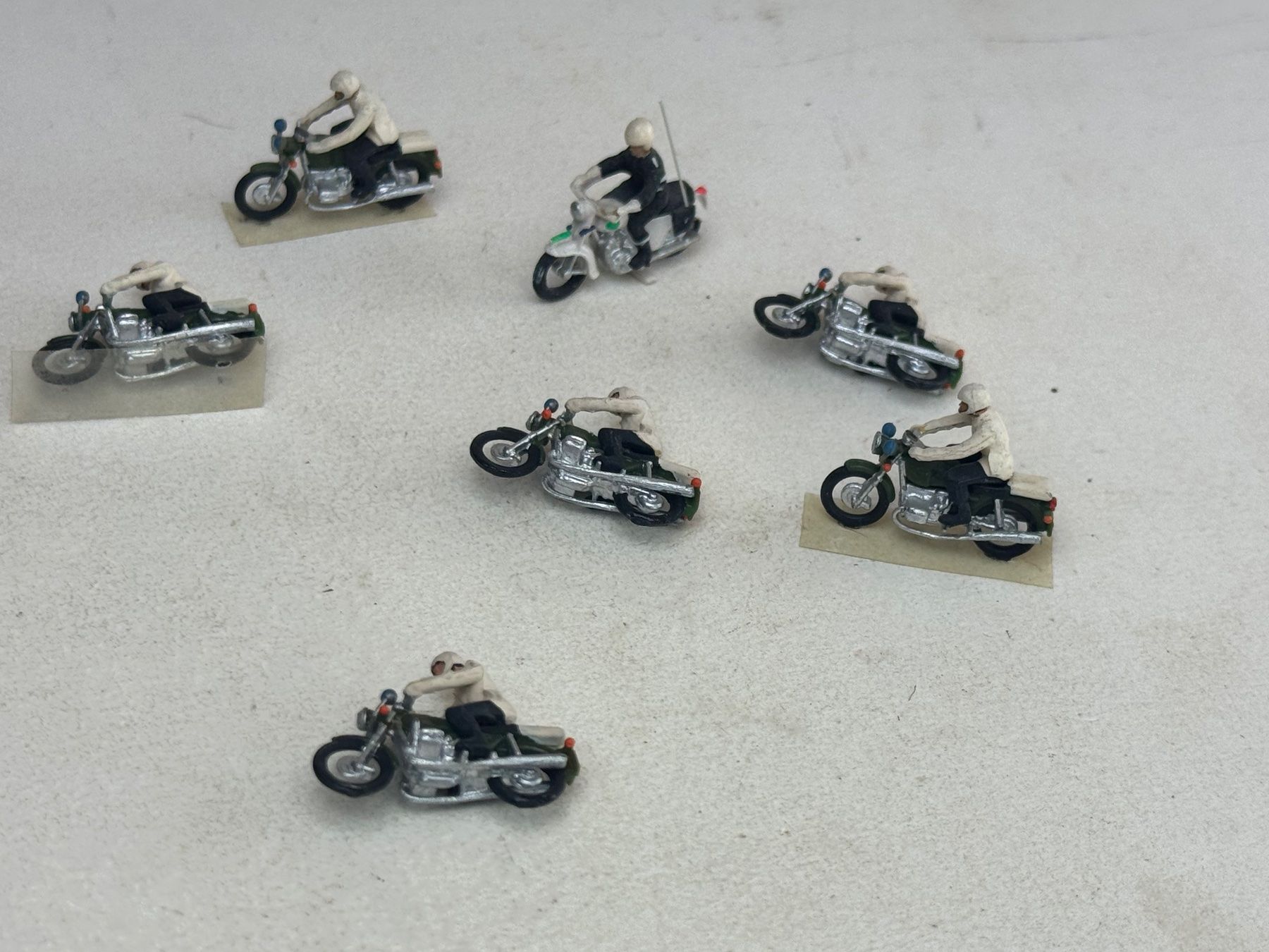 Roskopf Modellini d'auto: VE1- Preiser Motorradstaffel Polizei – Usato da Elm venduto da Wikmtz
