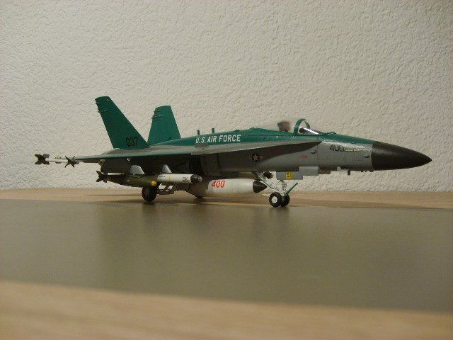 Kit di modellismo & Modellini statici: *** F/A-18 Modell 1:48 *** – Nuovo (secondo la descrizione) da Altbüron venduto da CoinWorld