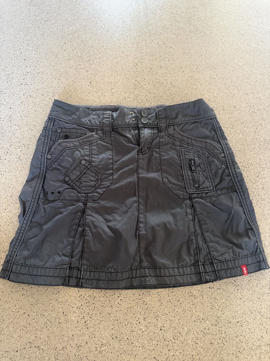 Esprit Röcke: Jupe Esprit gris taille 36 bon état – Neu (gemäss Beschreibung) aus Brugg AG von christelleamanda