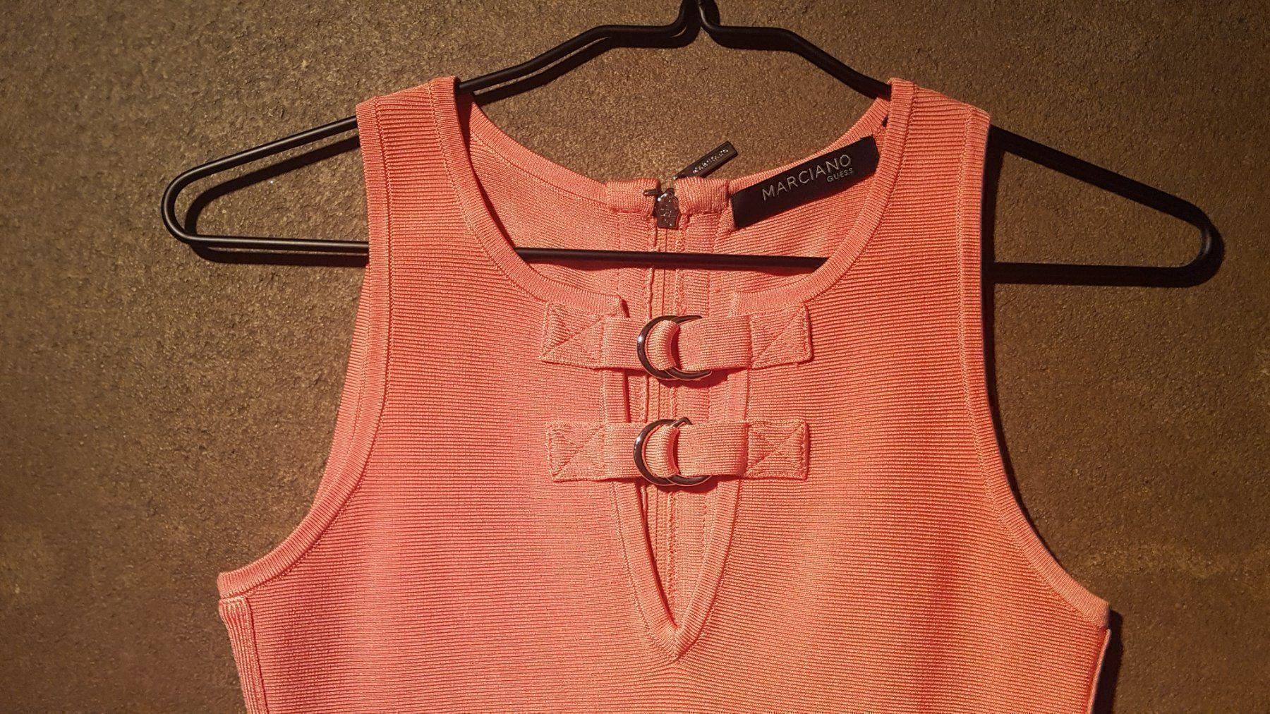 Guess Vestiti: GUESS MARCIANO Kleid – Usato da Innerberg venduto da Ganapataye 1
