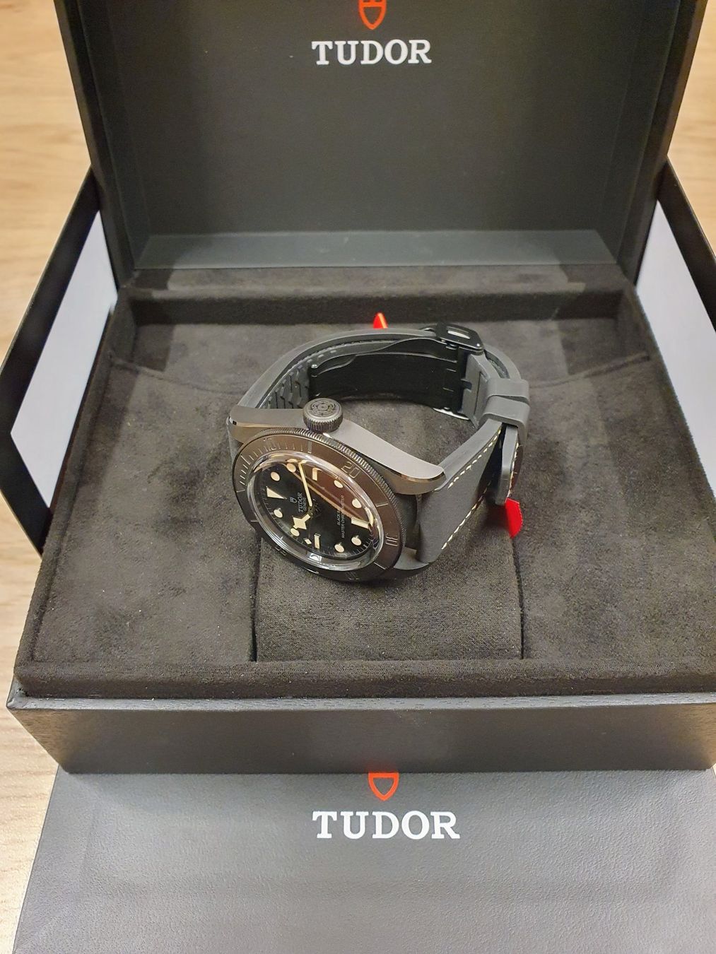 Tudor Uhren: Tudor Black Bay Ceramic / 2025 / Full Set – Neu (gemäss Beschreibung) aus Binn von STI-SWISS 3