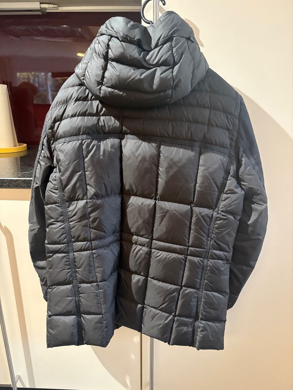 Moncler Jacken: Moncler Winterjacke Grösse 4 – Gebraucht aus Neftenbach von Vespa796 2