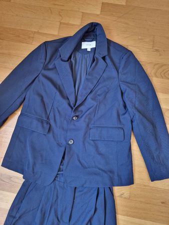 Vila - Blazer&Stoffhose Set in navy, asos