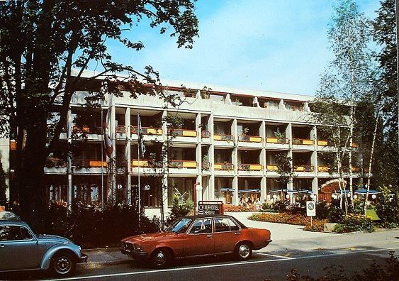 Cartoline postali: HEIDEN Kurhotel - Auto, VW-Käfer – Usato da Jona venduto da philajona