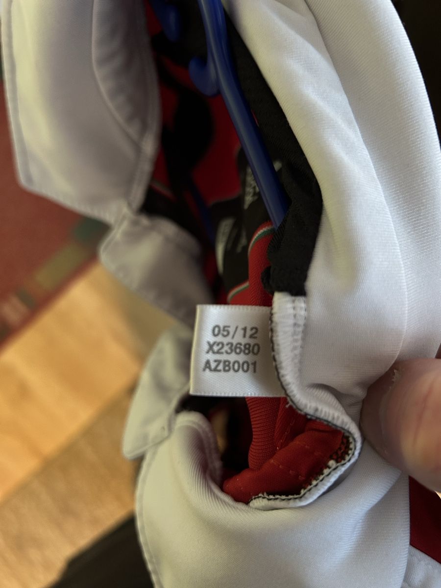 Adidas Canottiere & Pantaloni: AC Milan Trikot! – Usato da Gümmenen venduto da H-F-S 1