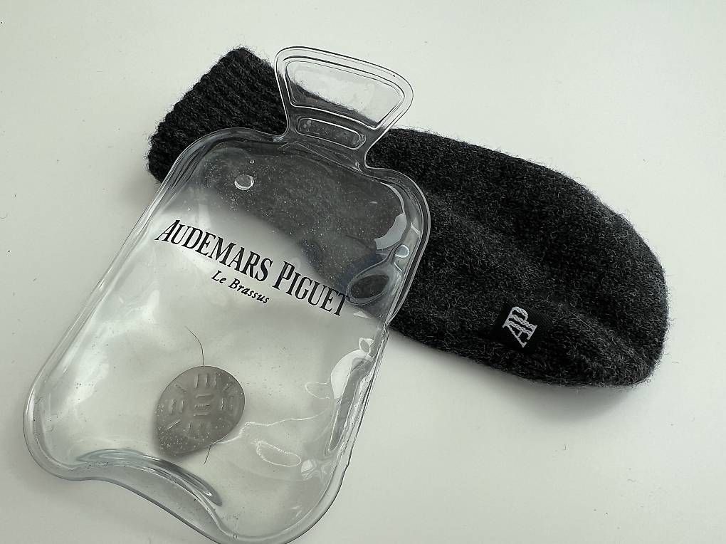 Audemars Piguet Altri accessori da uomo: Audemars Piguet Winter set – Usato da Meilen venduto da tachel 3
