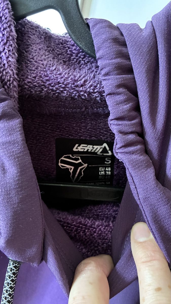 Pullover & Sweatshirts: Leatt Pullover – Neu (gemäss Beschreibung) aus Locarno von CG1114 1