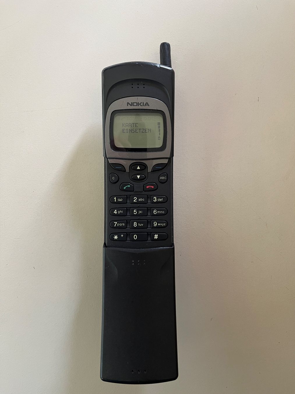 Nokia Handys / Smartphones: Nokia 8110i – Gebraucht aus Zürich von Fausto04 2