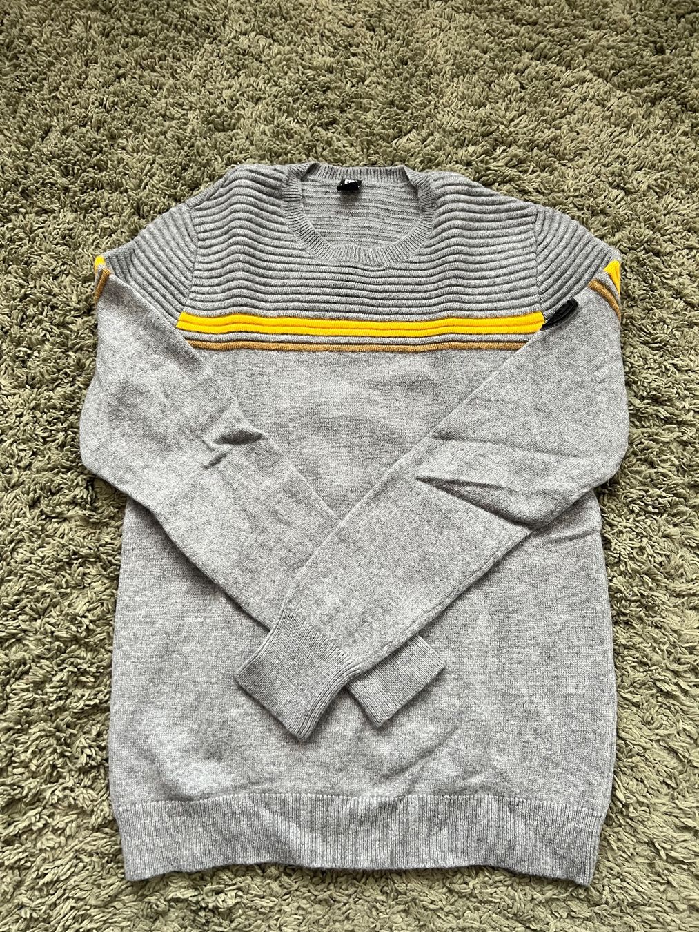 Helly Hansen Maglioni & Felpe: Herren Pullover Helly Hansen grau Grösse M – Usato da Langnau am Albis venduto da olimrt
