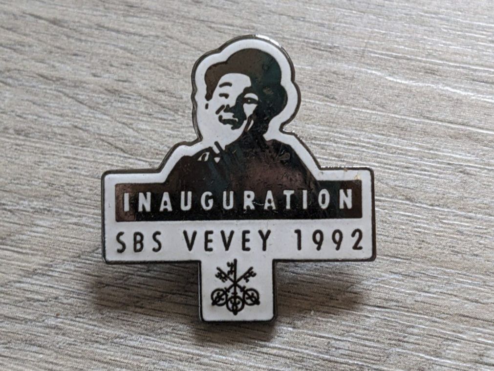 Placchette & Badge: Pin's Chaplin (SBS Vevey 1992) – Usato da Orsieres venduto da IndianaJones50a