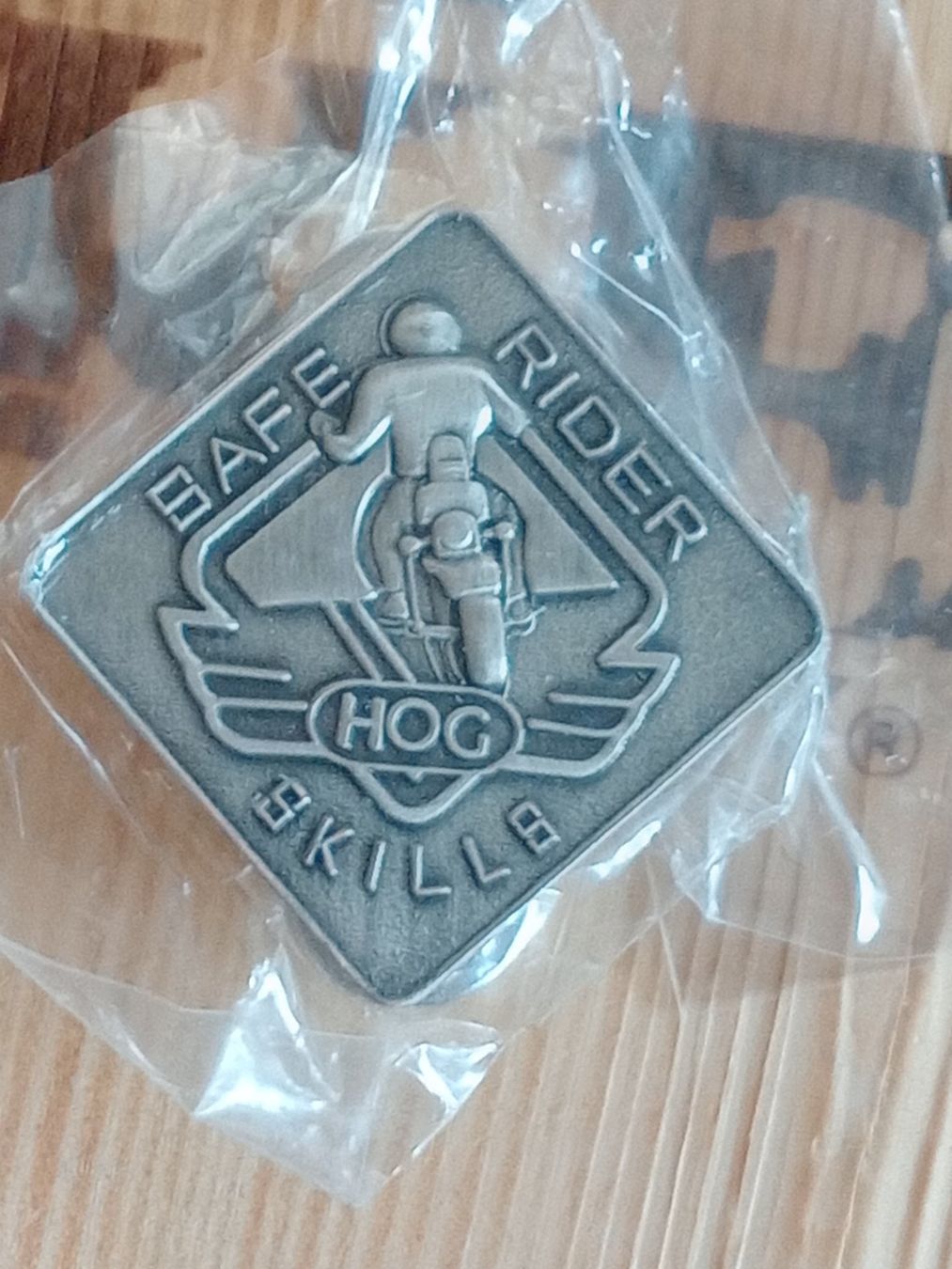 Harley Davidson Anstecker Pin Safe Rider Skills HOG Neu (Neu und ...