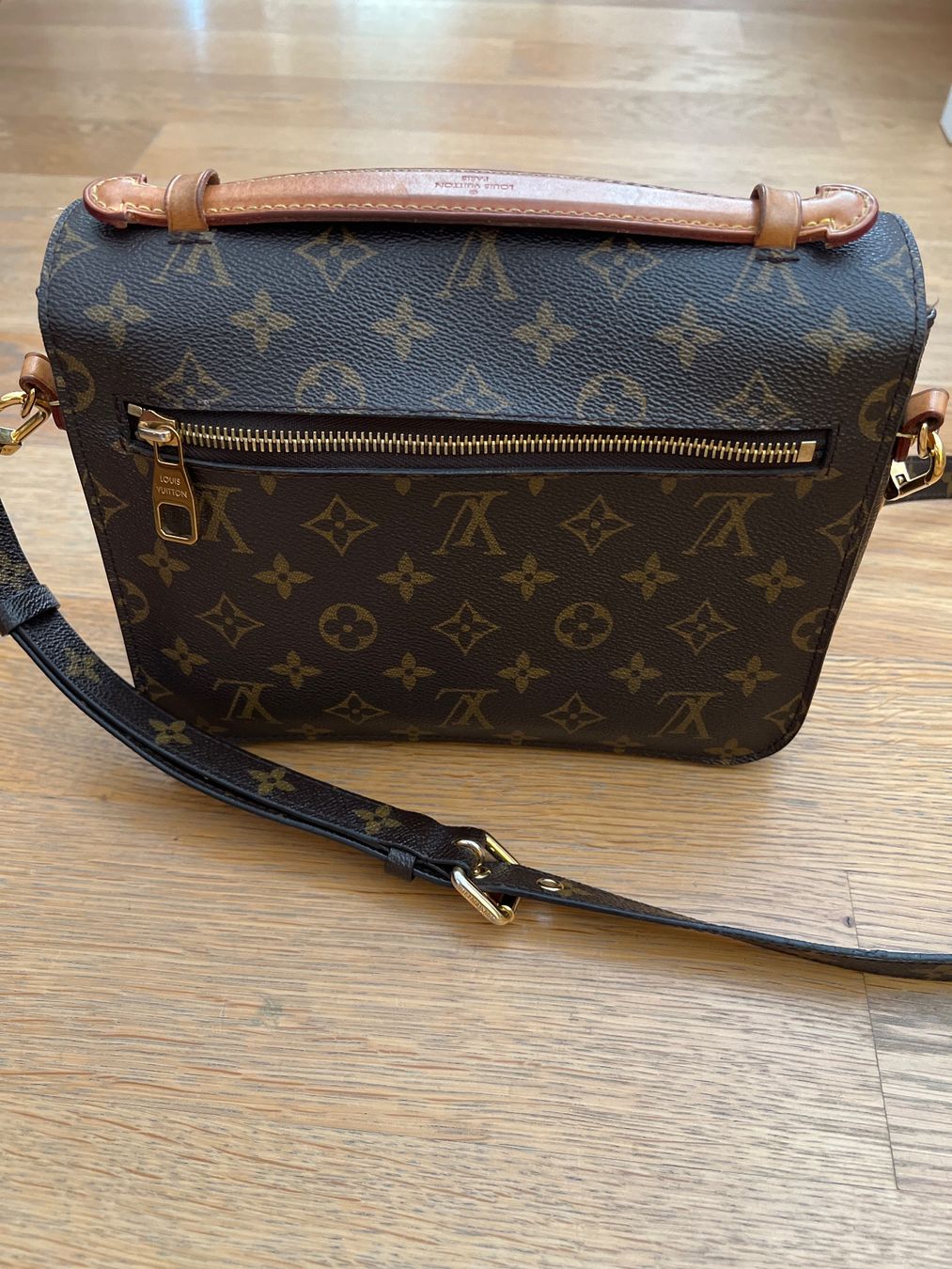 Louis Vuitton Borse da donna: Louis Vuitton Pochette Métis – Usato da Luzern venduto da jud_kgy7 2