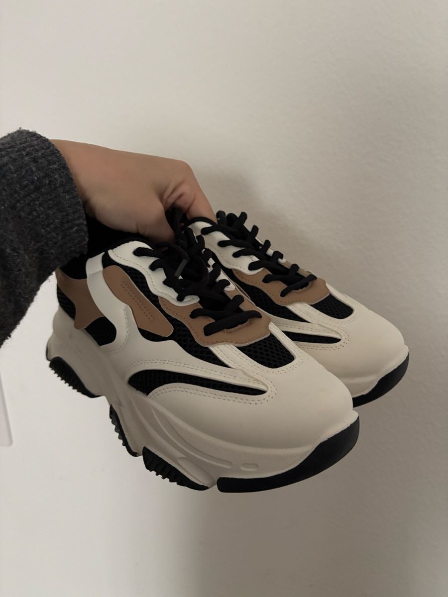Scarpe da donna: Trendige Sneaker, Gr. 40, neuwertig – Nuovo (secondo la descrizione) da Basel venduto da pin_qt7j