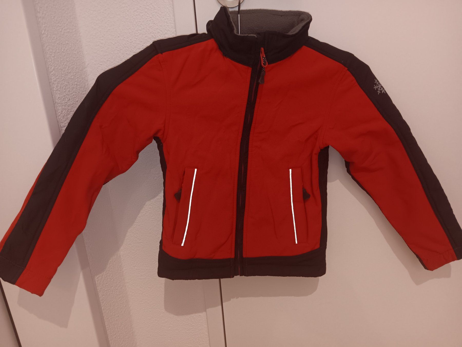 Giacche & Cappotti: Kinder Softshell Jacke,Gr.110/116 – Nuovo (secondo la descrizione) da Gelterkinden venduto da ram_5vkp