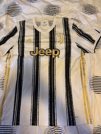 Juventus Trikot Herren Grösse L neu mit Etikett