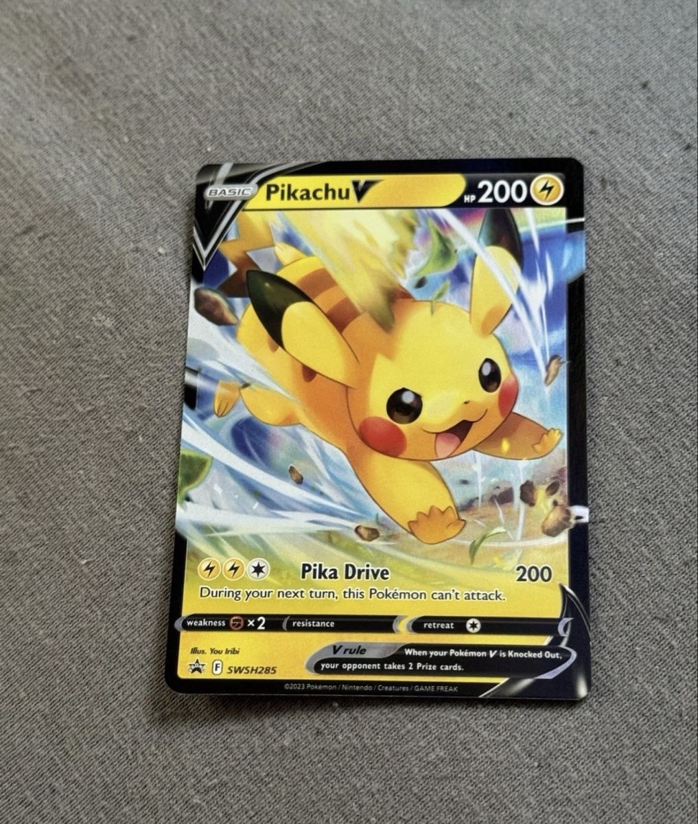 Cartoline: Pokémon - Pikachu V - SWSH285 - Holo – Usato da Münchenstein venduto da DuellAkademie