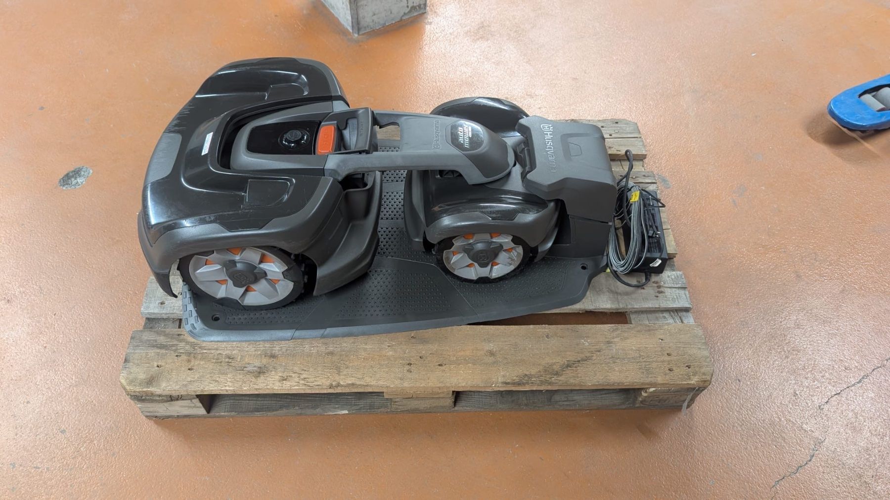 Husqvarna Tagliaerba: Husqvarna Automower 435X AWD – Usato da Lätti venduto da baumi02 2