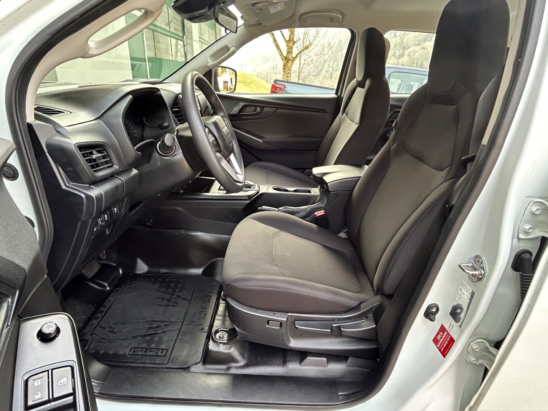 Isuzu Autos: ISUZU D-MAX 1.9 CrewCab N60FF 4x4 AT – Gebraucht aus Escholzmatt von schweizer007 6