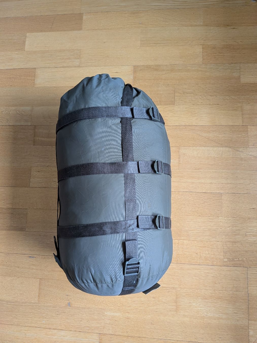 Carinthia Schlafsäcke: carinthia defence 4 / 200 / olive – Gebraucht aus Hinterkappelen von Matteotrachsel