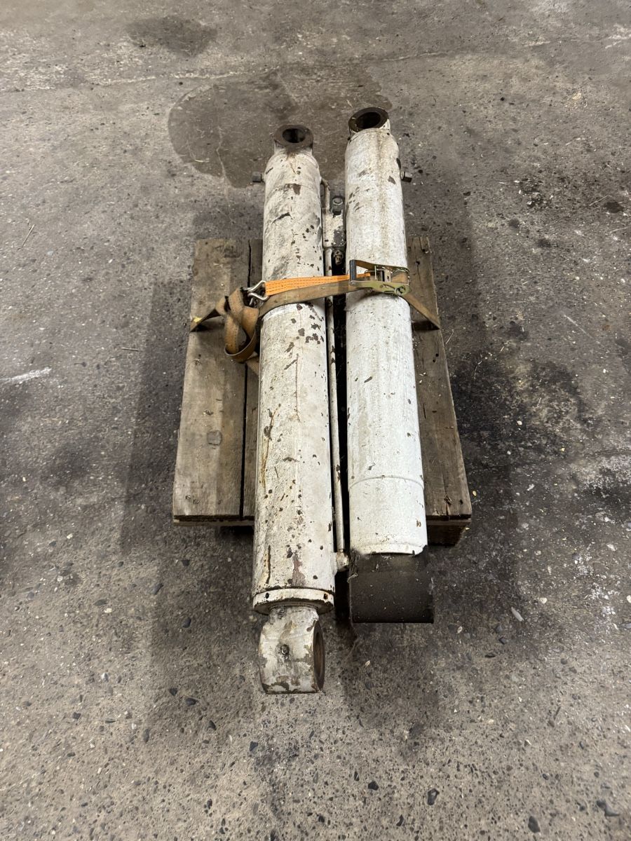 Altri prodotti elettronici: Hydraulik Zylinder, Zwilligszylinder – Usato da Rickenbach LU venduto da Trixis65 1