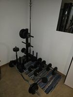 Home-Gym Fitnessstudio mit Gewichten top Zustand 