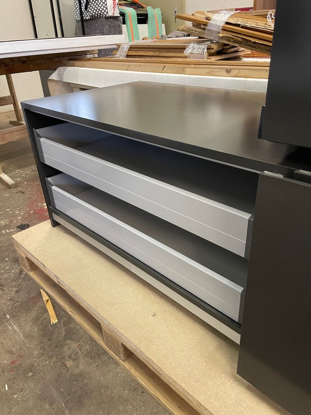Mobili TV: TV-Sideboard – Usato da Zuzgen venduto da Anothai 7