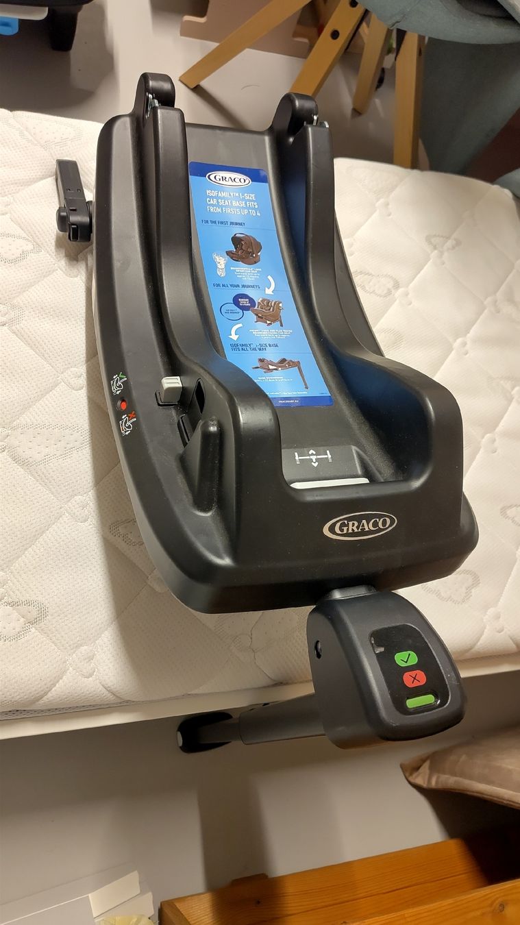 Seggiolini per auto: Graco Babyschale mit 2x Isofix-Basis - Sicher unterwegs! – Usato da Bern venduto da Cmiliflow 1
