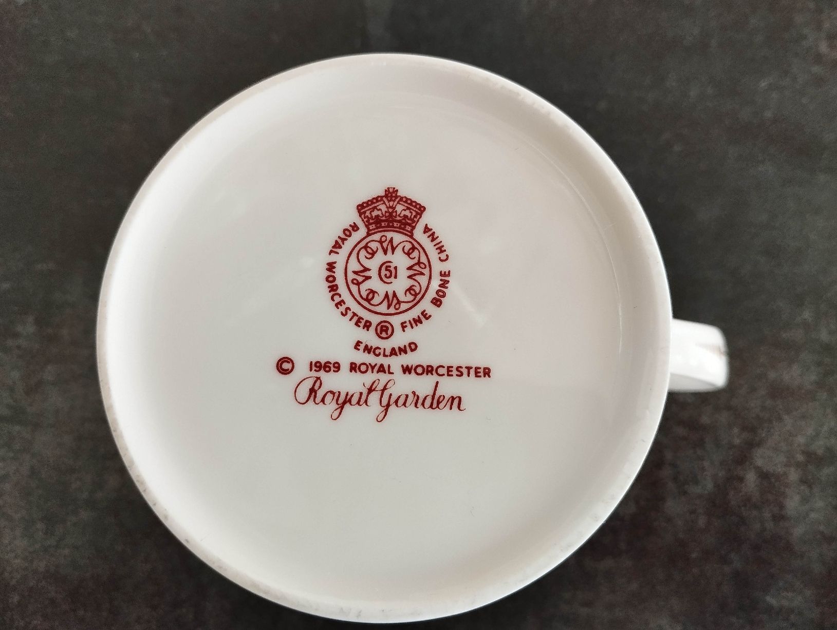 Set di piatti: Englisches Teeservice – Usato da Mörigen venduto da sigi2572 7