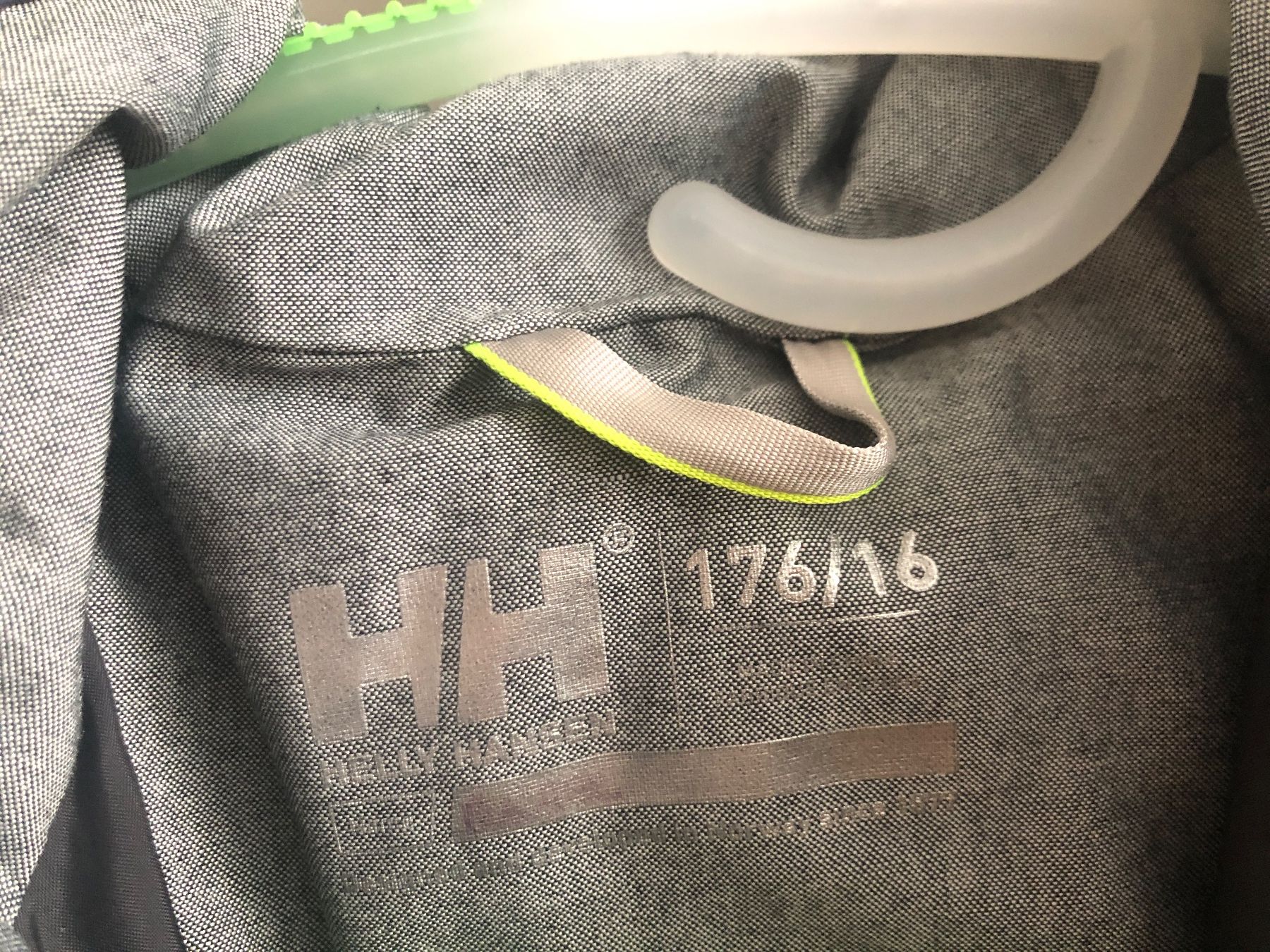 Helly Hansen Giacche & Cappotti: Regenjacke Helly Hansen Dunkelblau Groesse 176 – Usato da Olten venduto da eti_r289 3