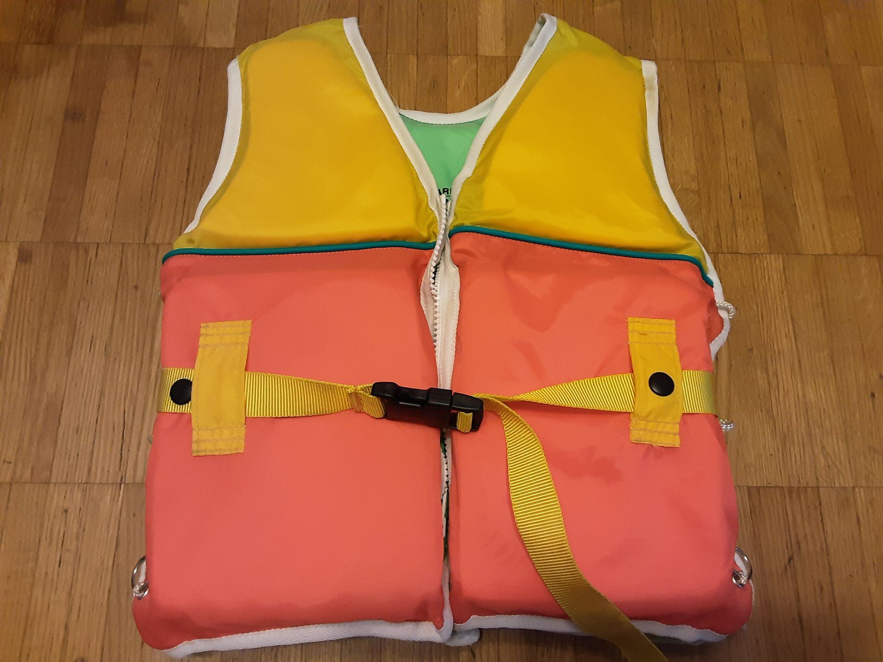 Giubbotti di salvataggio: Schwimmweste Kinder Grösse S neuwertig – Usato da Fällanden venduto da ninap01