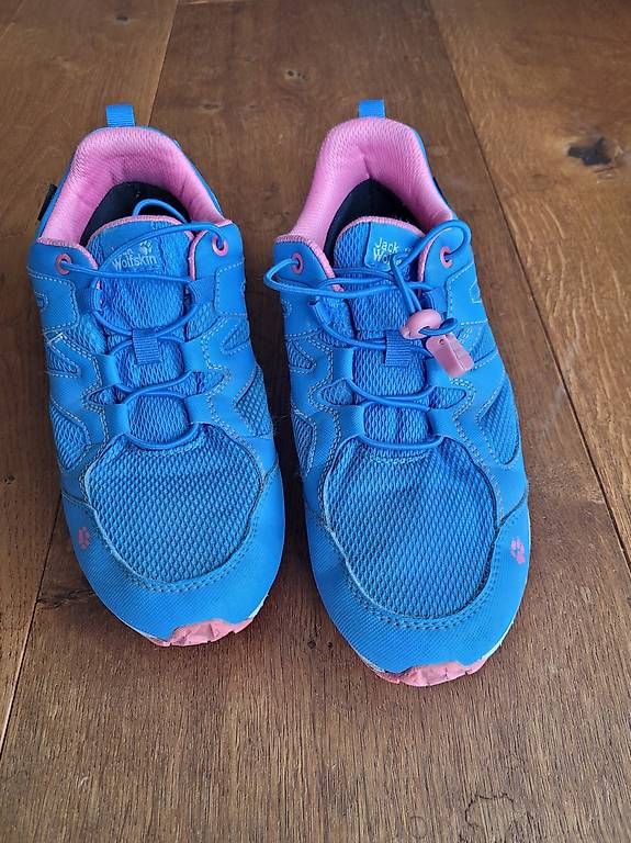 Jack Wolfskin Chaussures filles: Turnschuhe Jack Wolfskin, Gr. 37 – D'occasion à Muhen par Cacao72 3