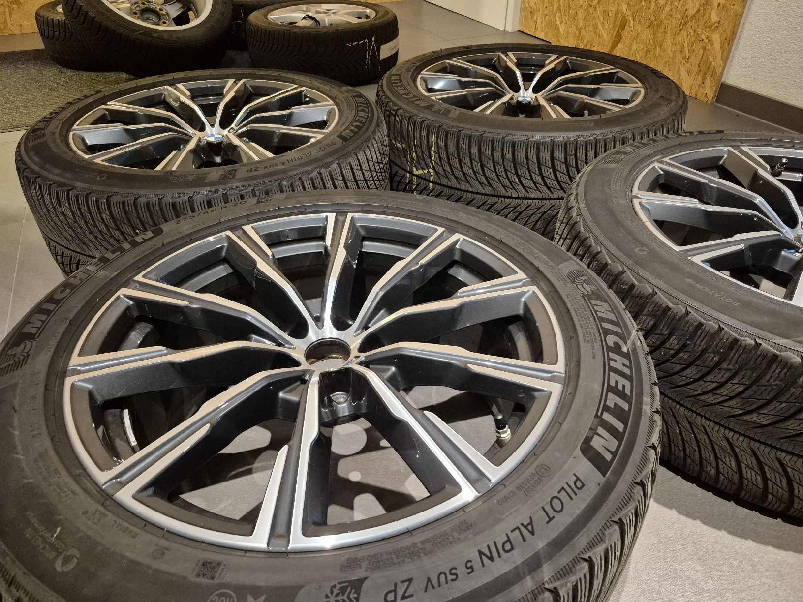 Pneumatici & Ruote complete: Winterräder BMW x5 G05 20" – Usato da Oberuzwil venduto da Auto-Hilber 3