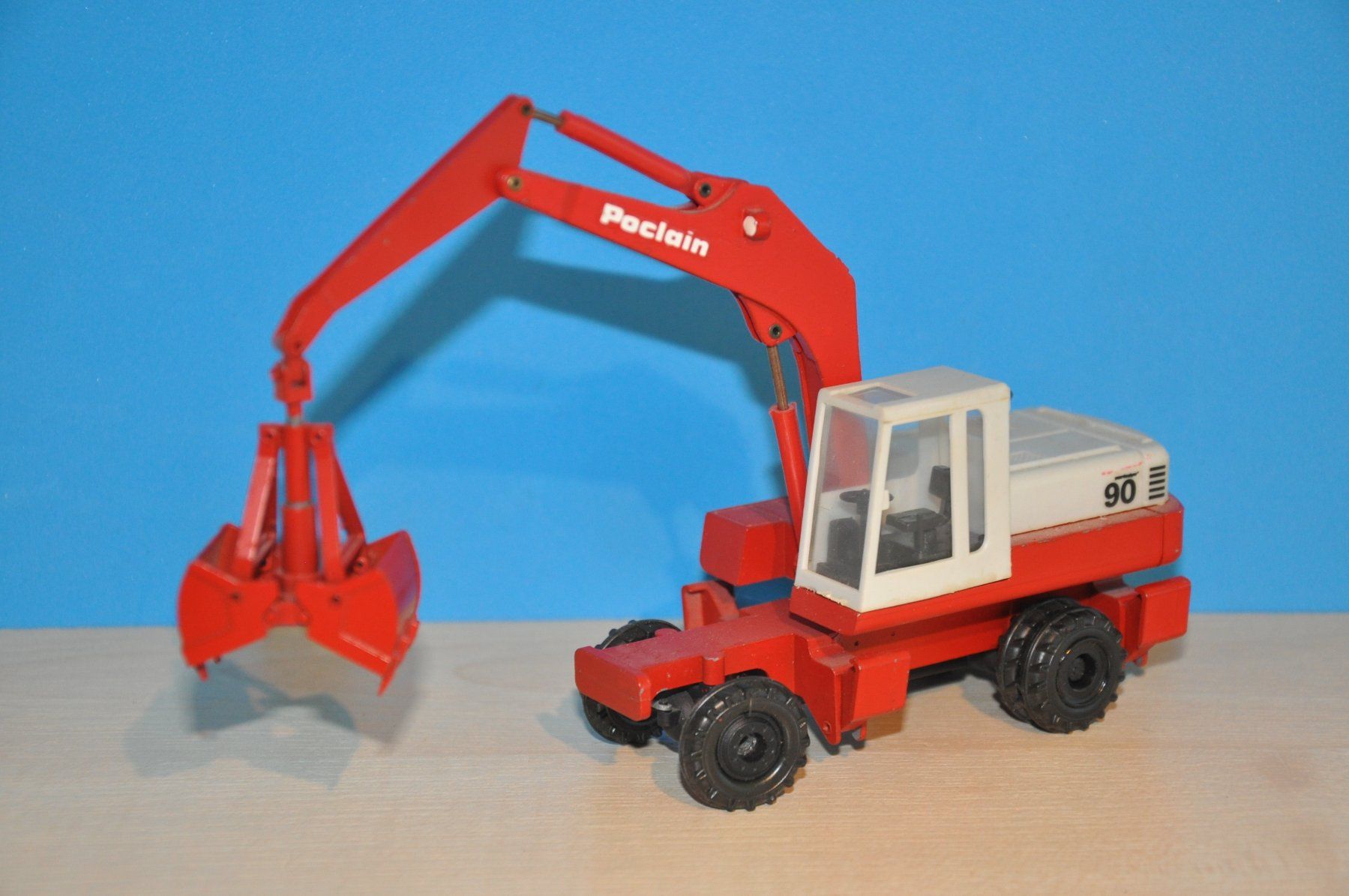 Kits de montage: POCLAIN 90 Mobilbagger – D'occasion à Mitlödi par worker04