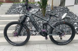 Vollgefedertes Karbon Pedelec Ebike mit 120Nm Drehmoment
