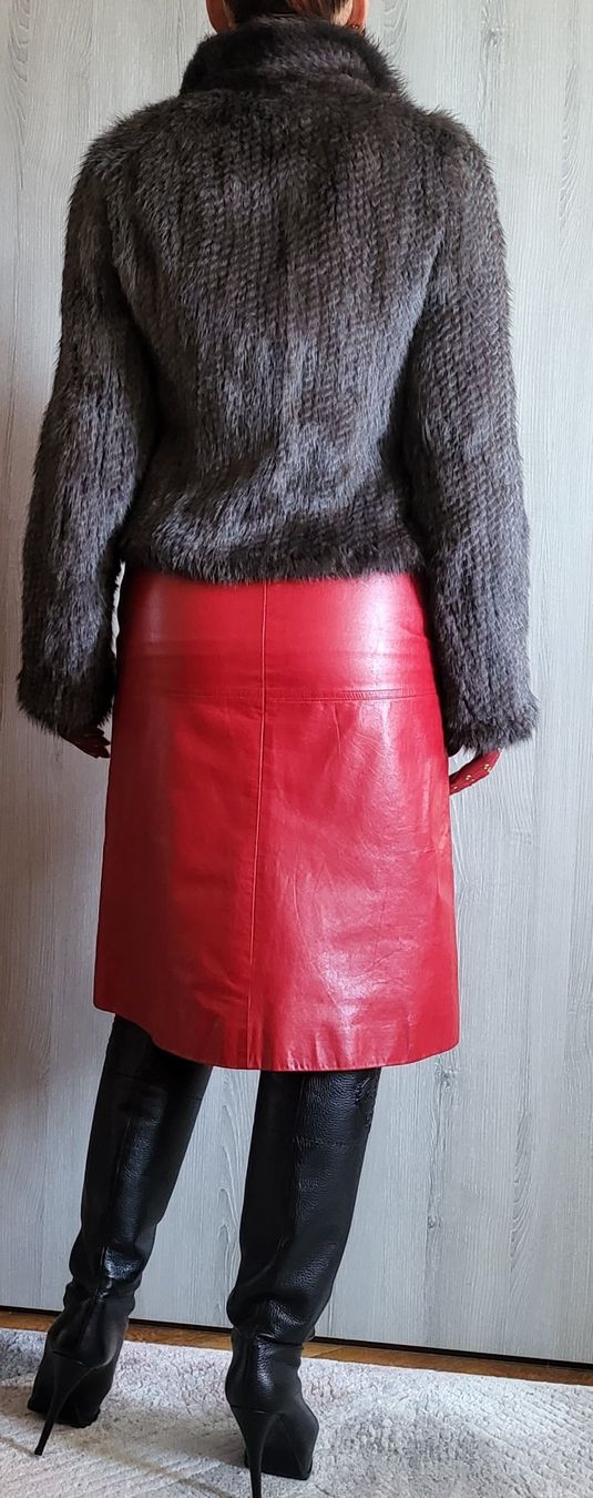 Gonne: Jupe trapèze en cuir, taille S. – Usato da Neuchâtel venduto da wikit 1