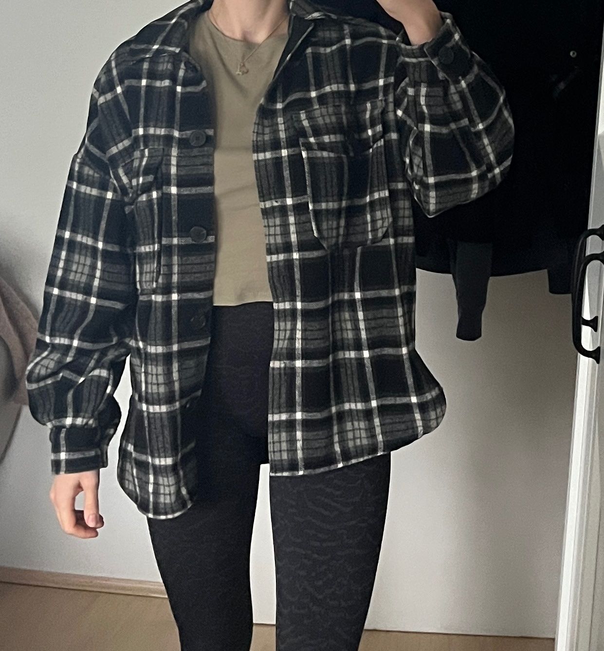 Bershka Jacken: Bershka Jacke Gr. XS-S Hemd – Gebraucht aus Luzern von poe_5fml