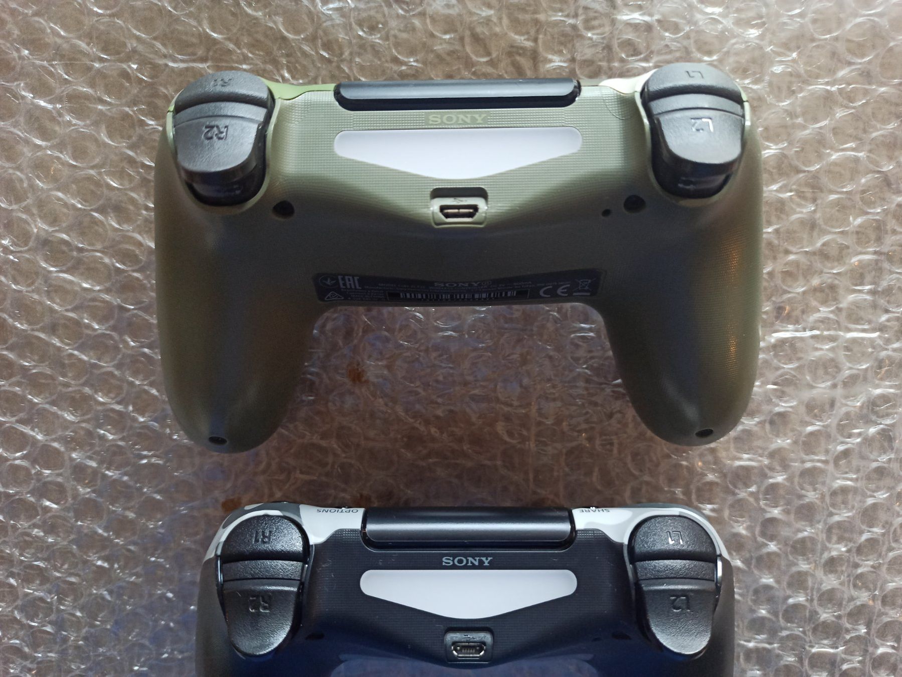 Controller: 2 x Original Controller Sony PS4 Wireless DualShock 4 V1/V2 – Usato da Oberweningen venduto da mar_87mx 4